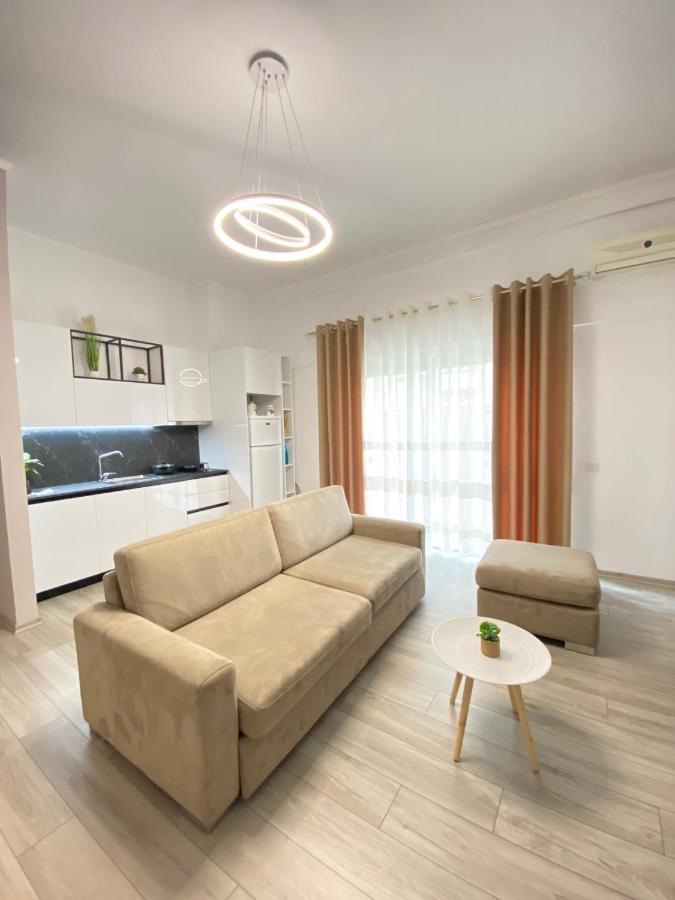 Newly Renovated One Bedroom Apartment In تيرانا المظهر الخارجي الصورة