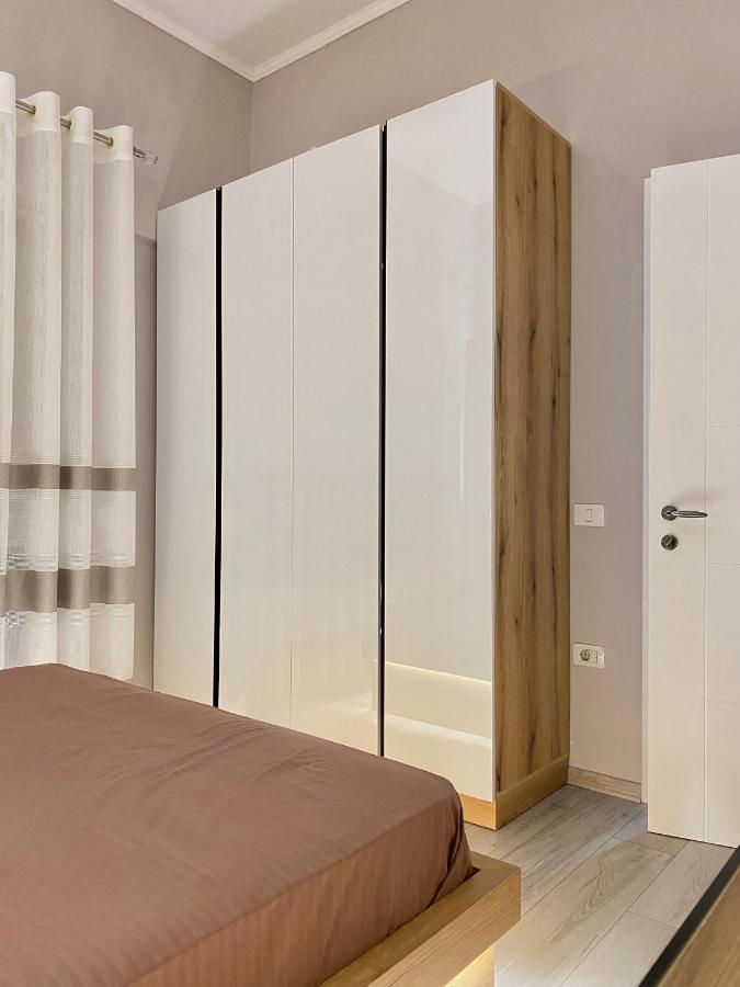 Newly Renovated One Bedroom Apartment In تيرانا المظهر الخارجي الصورة